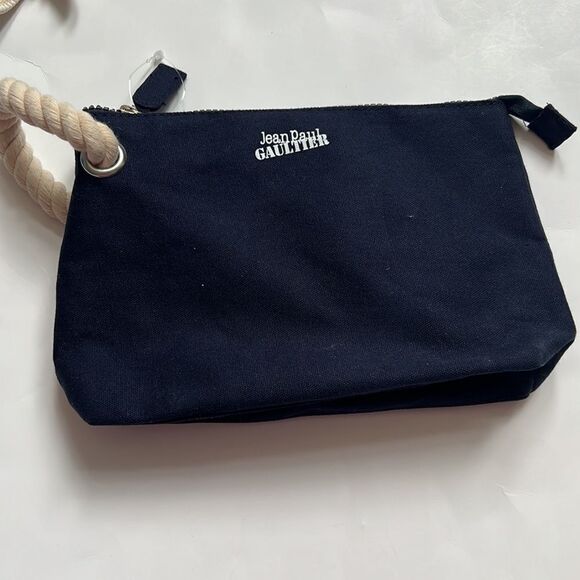 ⭐️JEAN Paul Gaultier Toiletry Bag⭐️ - Picture 5 of 9